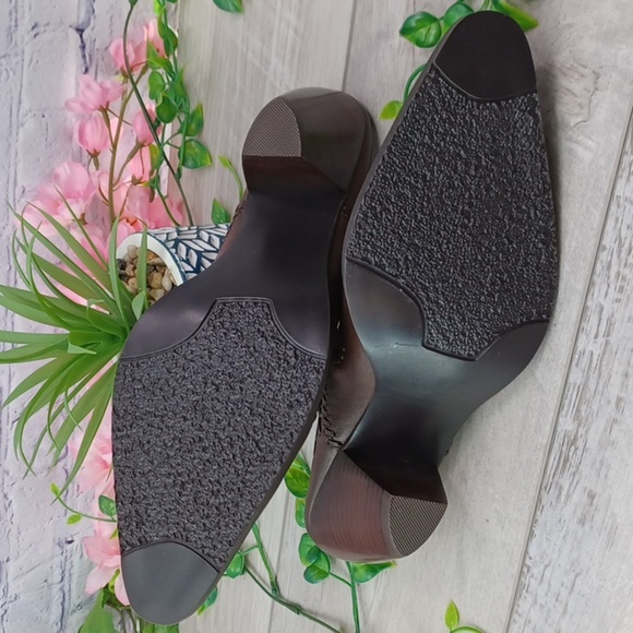 White Mountain Bronco Leather Mule NWOT - Picture 5 of 9